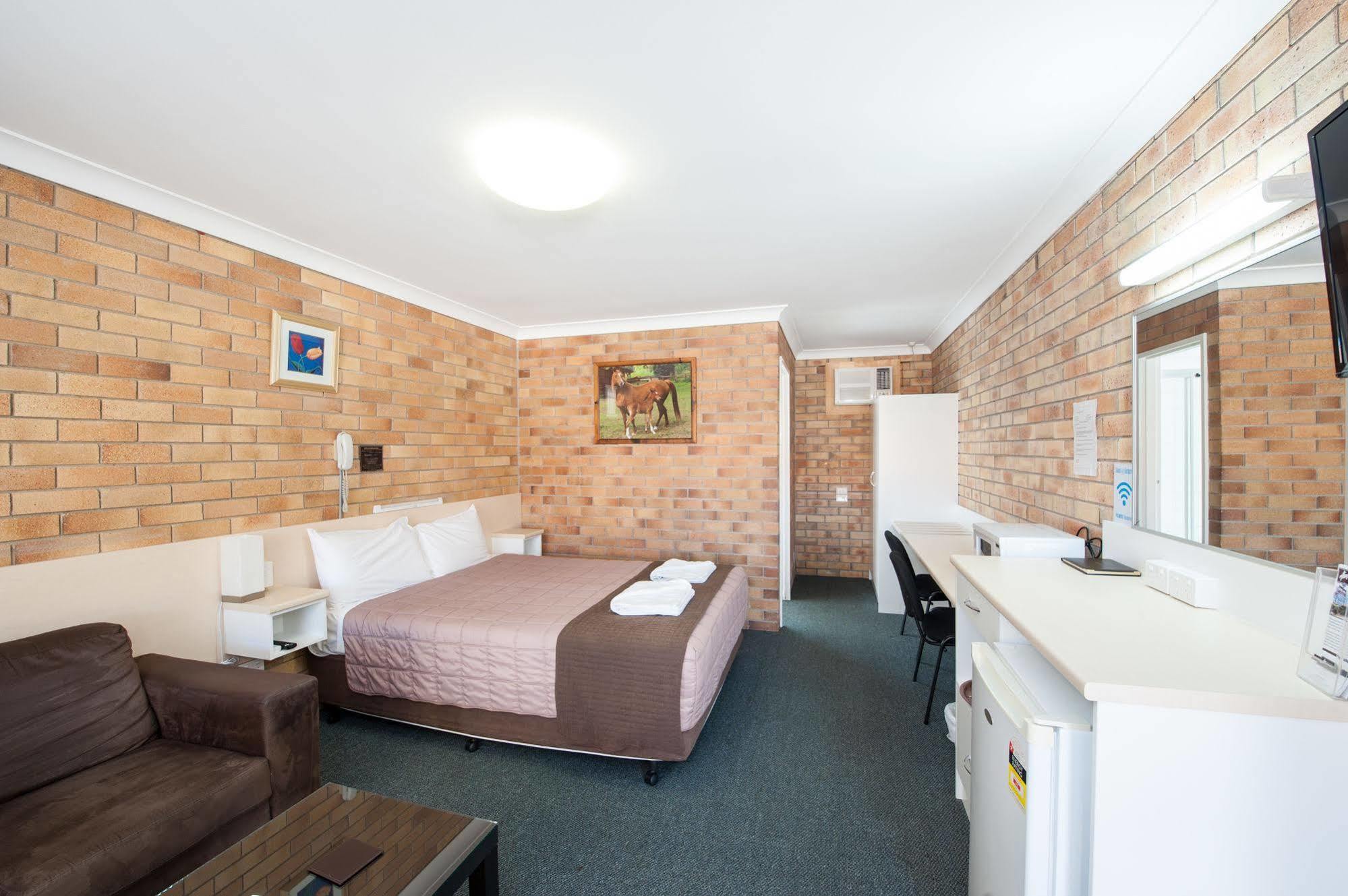 וורוויק Buckaroo Motor Inn מראה חיצוני תמונה